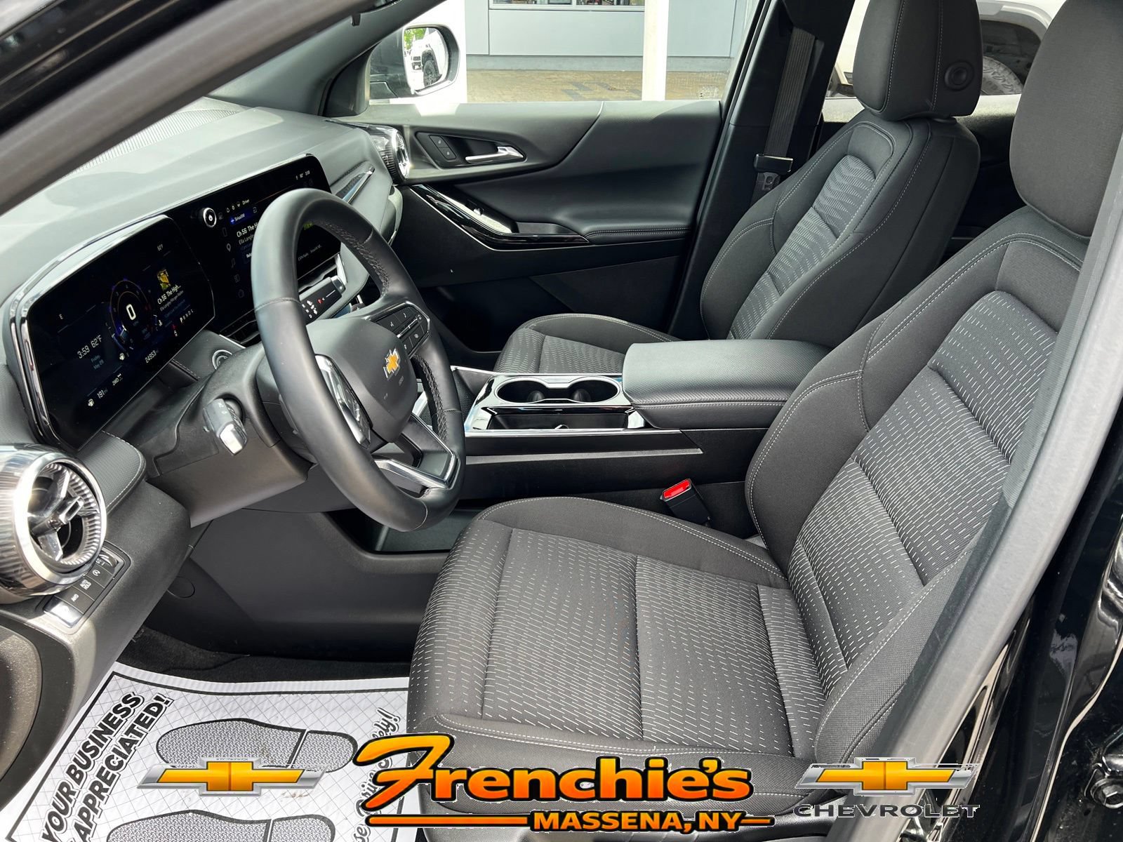 Used 2025 Chevrolet Equinox LT AWD/4WD image 12