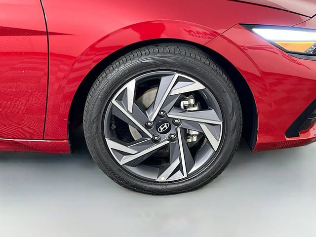 Used 2025 Hyundai Elantra SEL FWD image 38