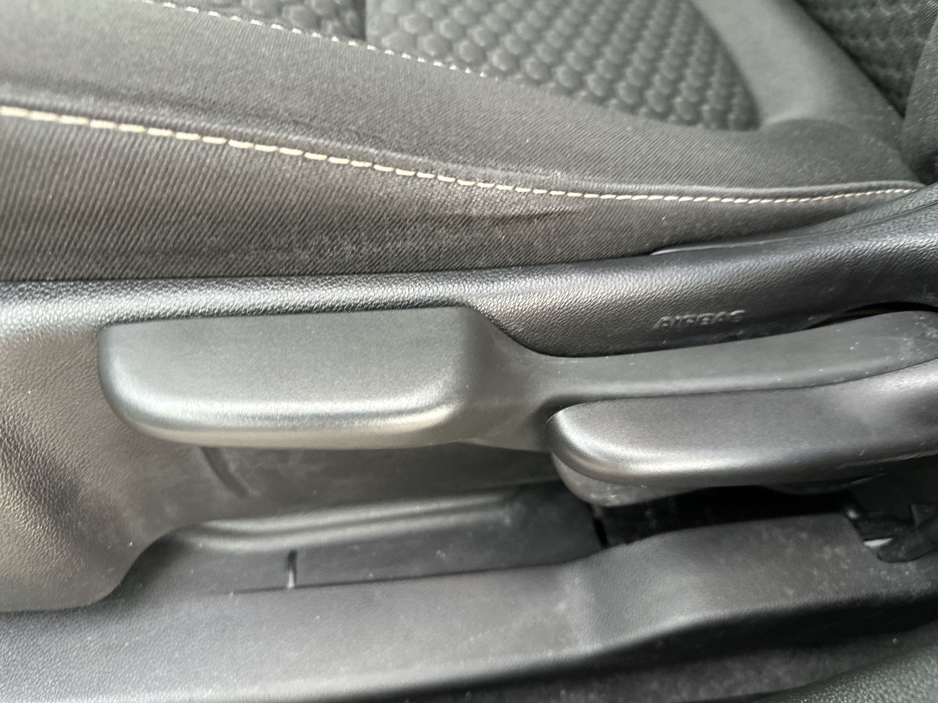 Used 2019 GMC Acadia SLE FWD image 14