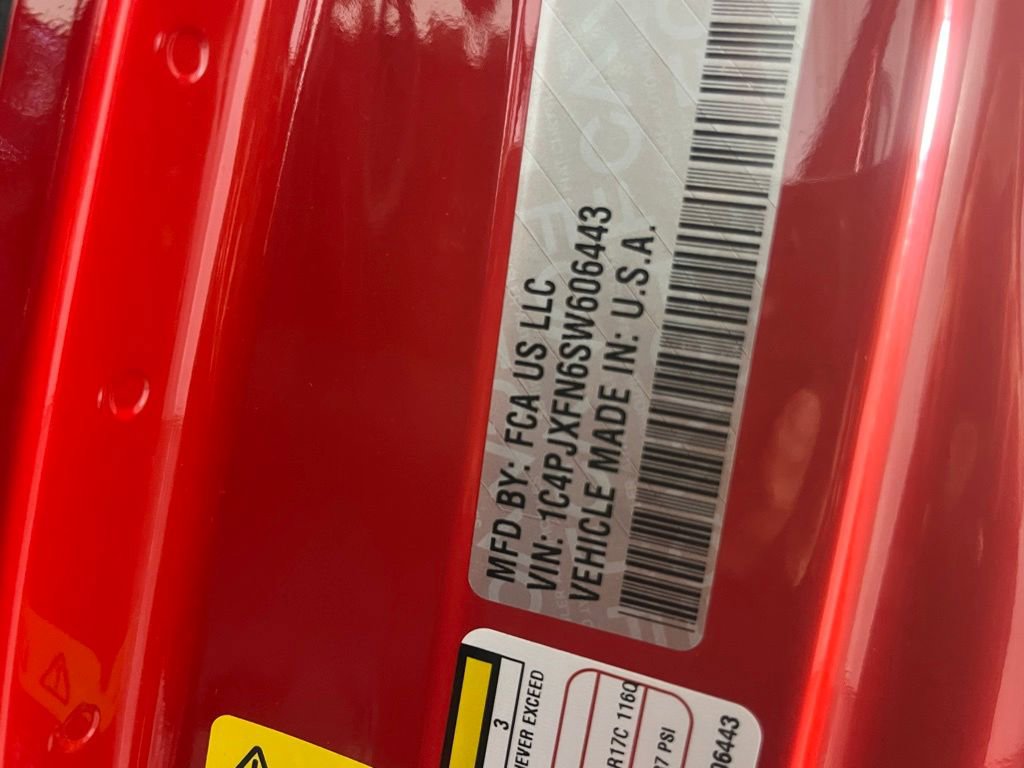 Used 2025 Jeep Wrangler Unlimited Rubicon image 36