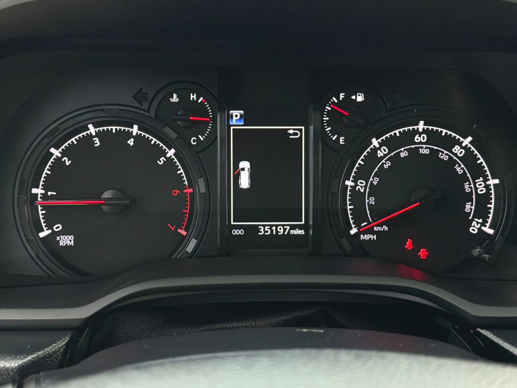 Used 2022 Toyota 4Runner SR5 Premium w/ Moonroof Package AWD/4WD image 25