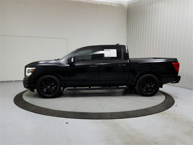 Used 2023 Nissan Titan SV w/ SV Convenience Package image 4