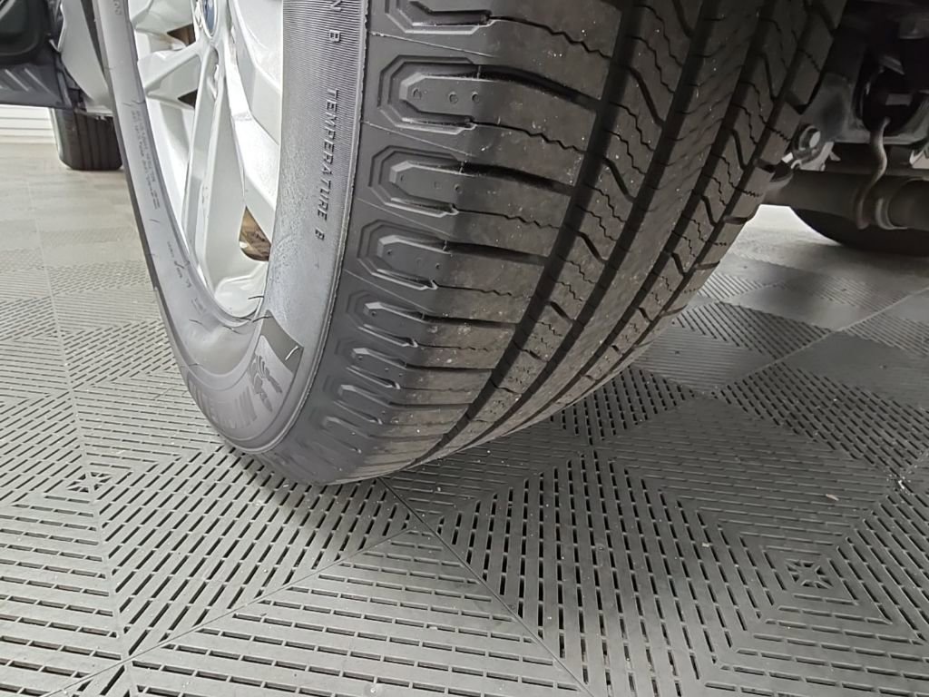 Used 2022 Ford Explorer XLT w/ Equipment Group 202A image 44