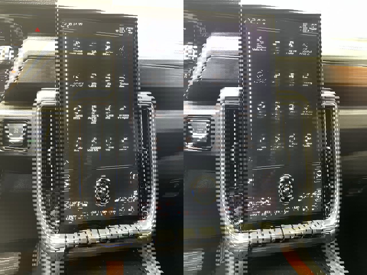 Certified 2025 GMC Yukon XL Denali w/ Sun & Power Step Package image 21