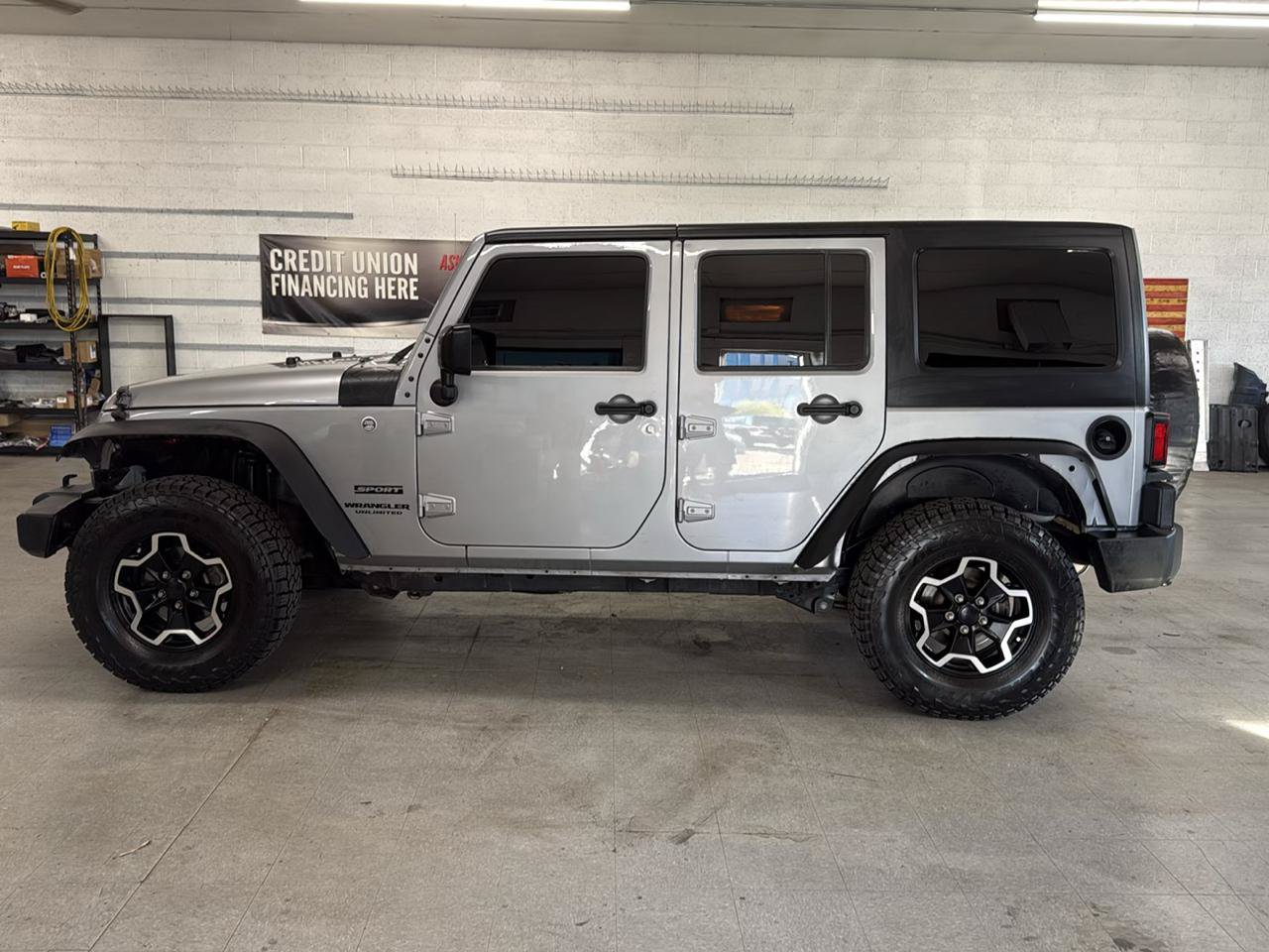 Used 2016 Jeep Wrangler Unlimited Sport w/ Quick Order Package 24S AWD/4WD image 82