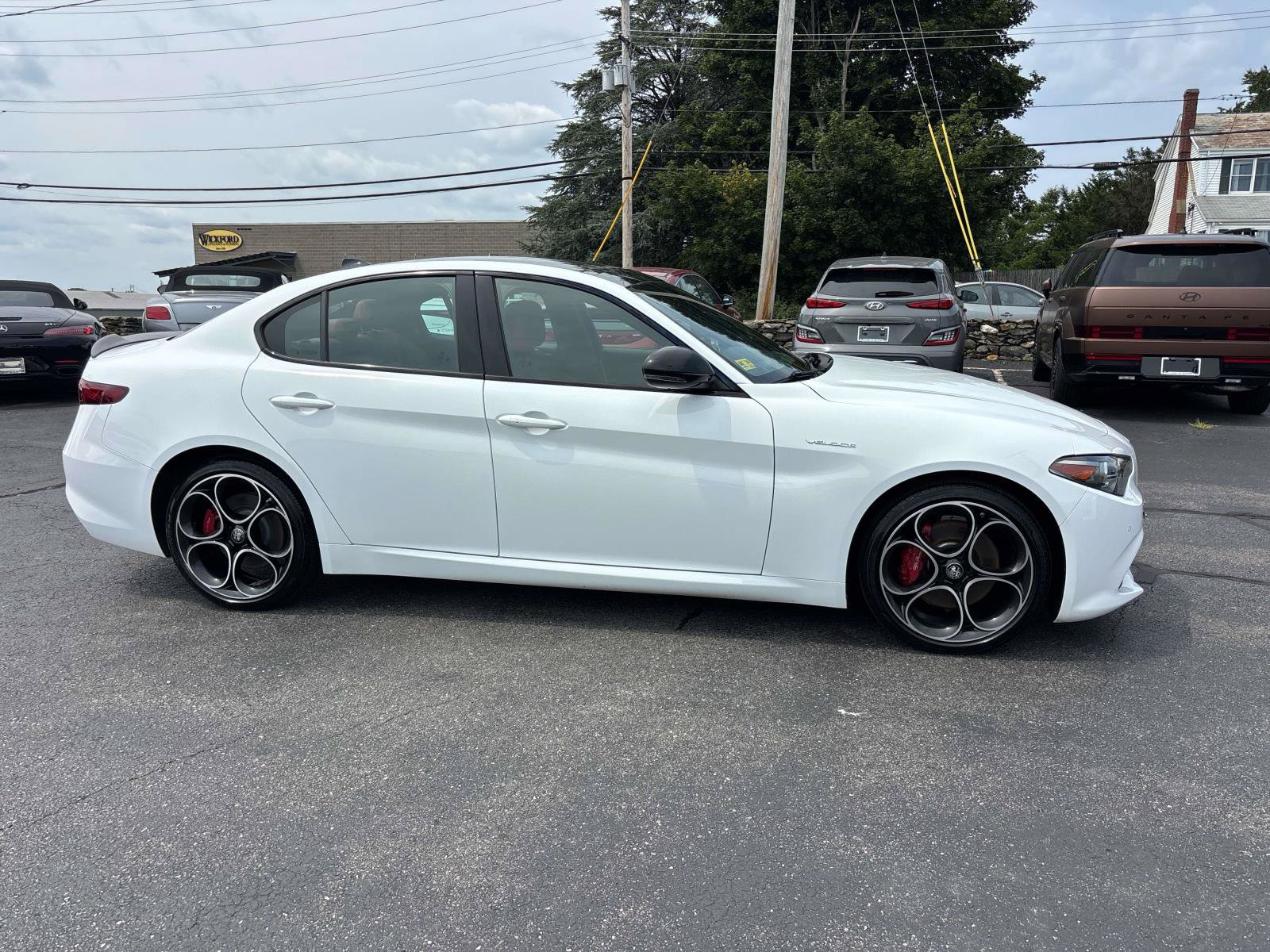 Used 2022 Alfa Romeo Giulia Veloce AWD/4WD image 6