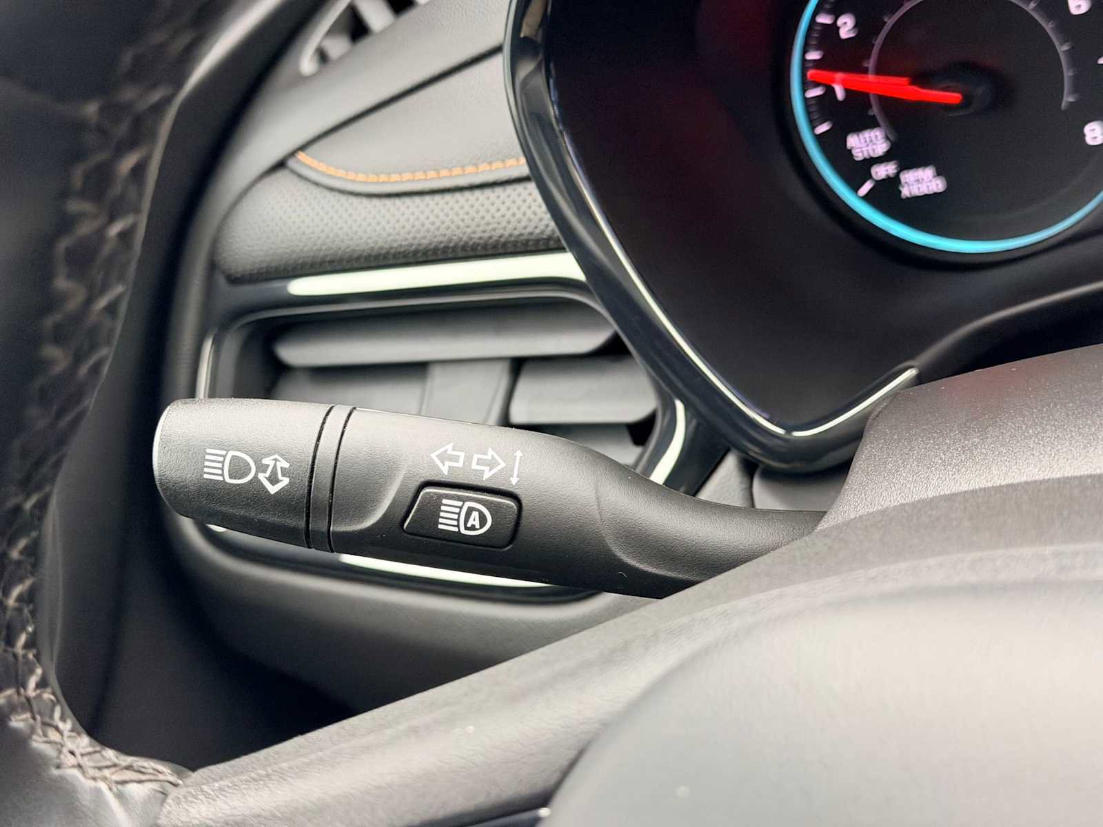 Used 2024 Chevrolet Equinox Premier image 28