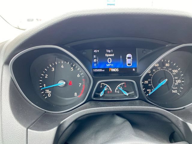 Used 2015 Ford Focus SE w/ SE Sport Package FWD image 39