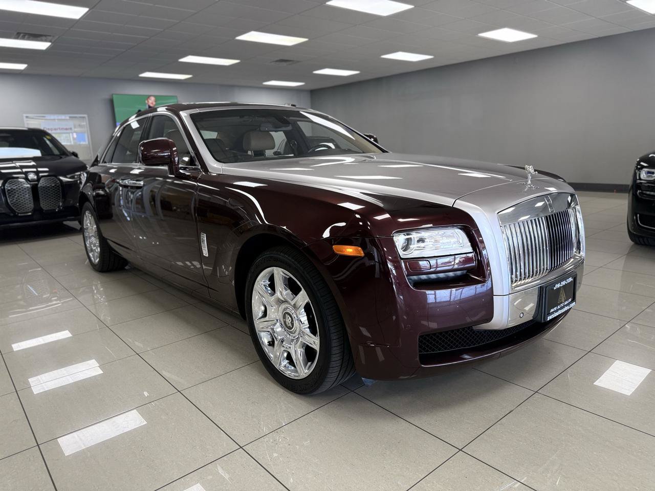 Used 2011 Rolls-Royce Ghost RWD image 2