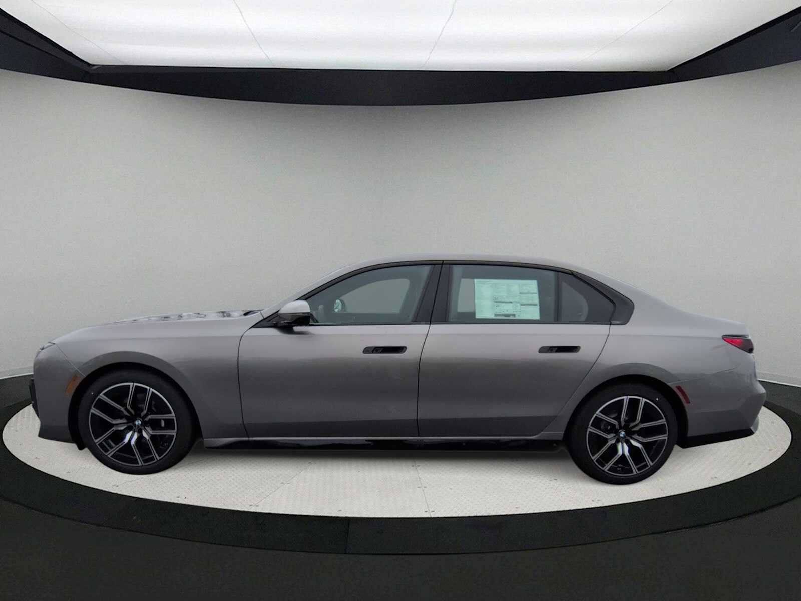 New 2026 BMW 760i xDrive w/ Executive Package AWD/4WD image 5