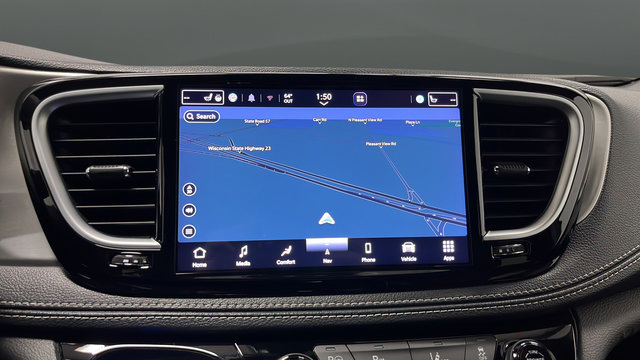 Used 2024 Chrysler Pacifica Premium FWD image 14