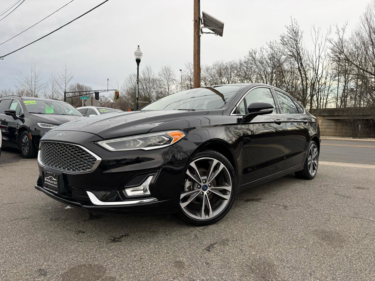 Used 2020 Ford Fusion Titanium image 2