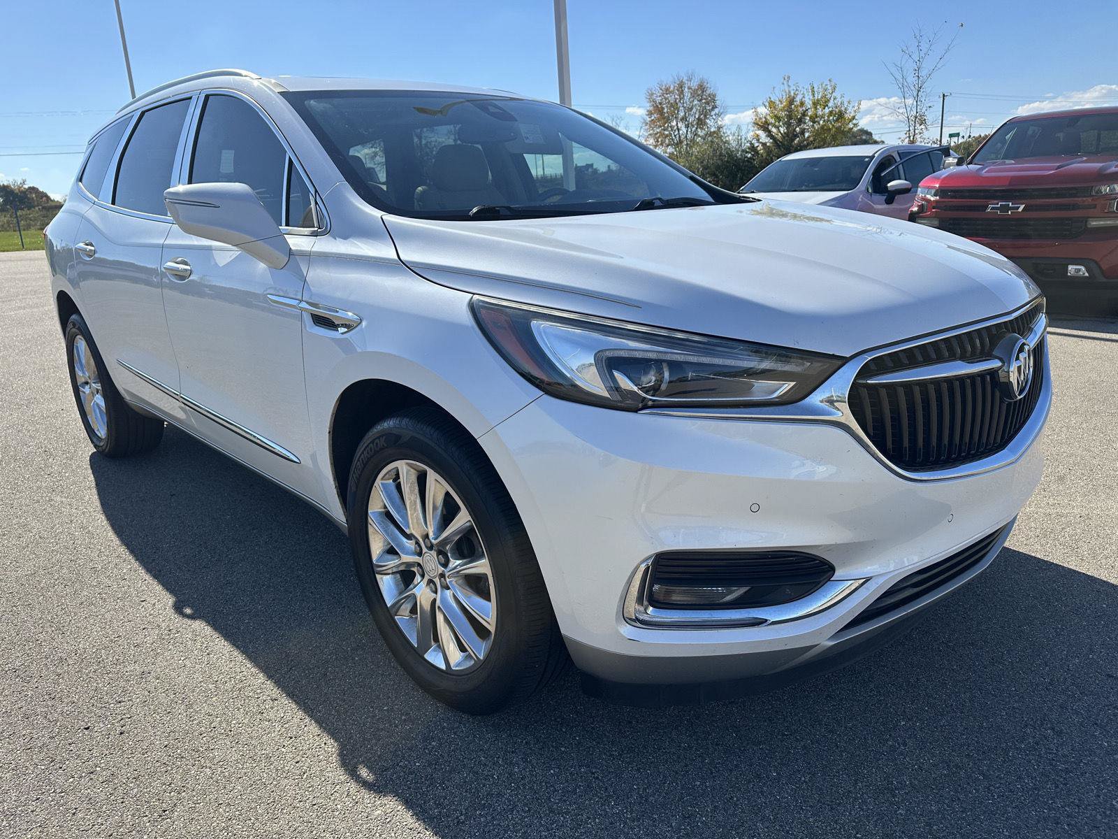 Used 2019 Buick Enclave Premium w/ Experience Buick Package FWD image 9