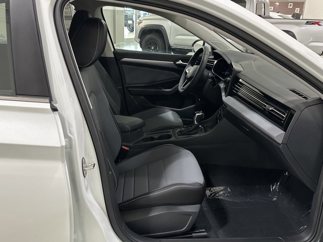 New 2026 Volkswagen Jetta SE image 36