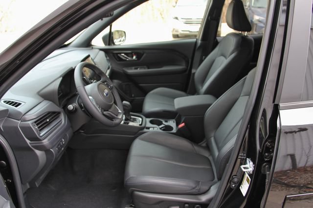 Used 2025 Subaru Forester Limited AWD/4WD image 17