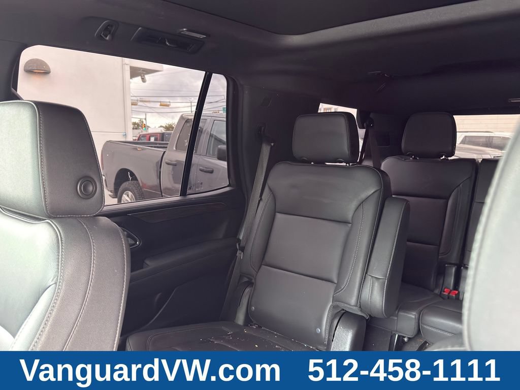 Used 2023 Chevrolet Tahoe Z71 w/ Luxury Package AWD/4WD image 16