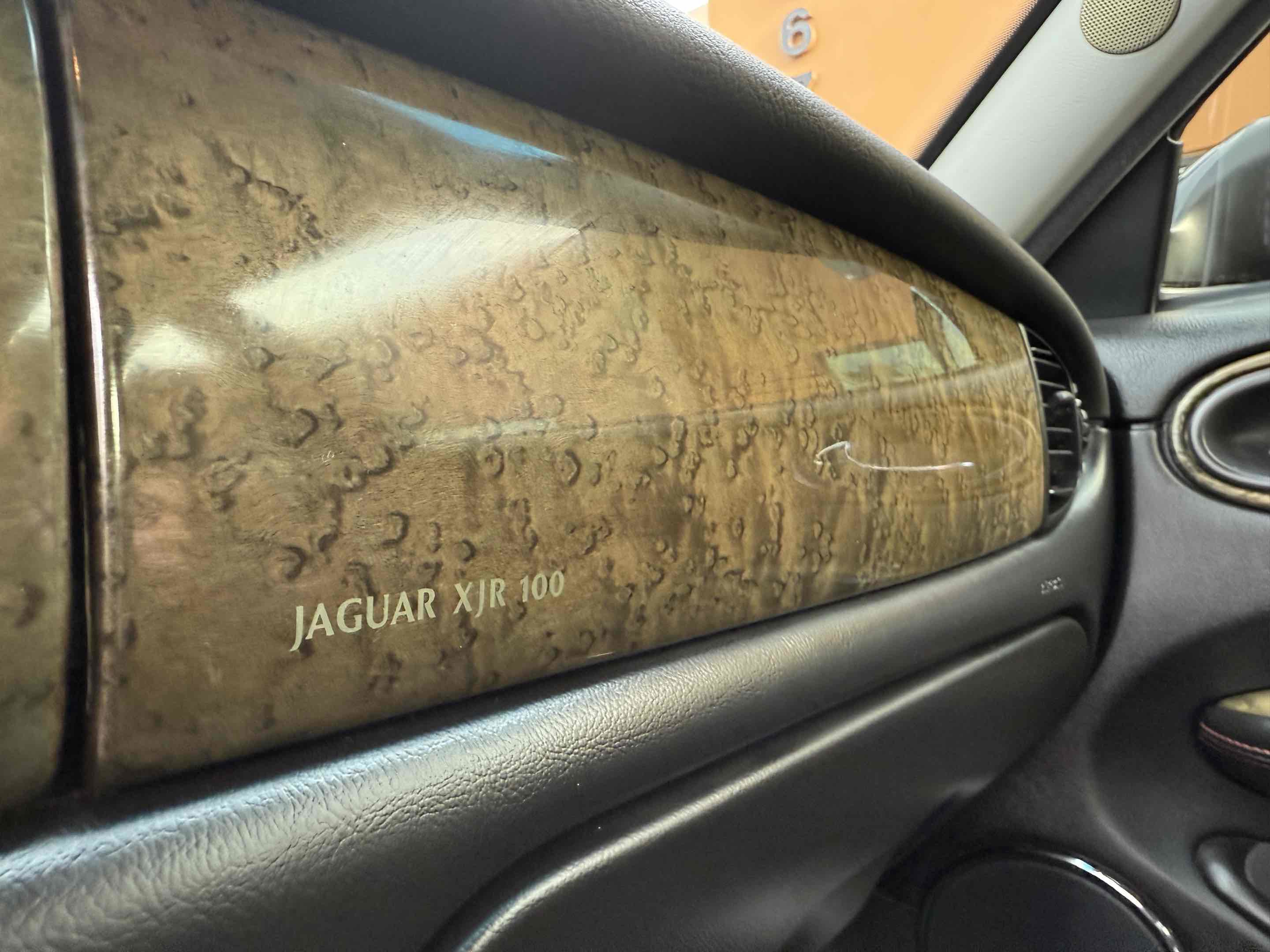 Used 2002 Jaguar XJ8 image 85