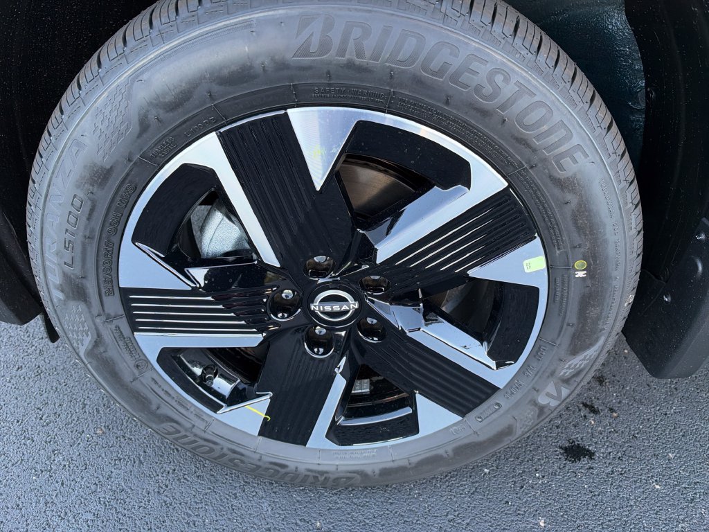 New 2027 Nissan Kicks SV AWD/4WD image 10