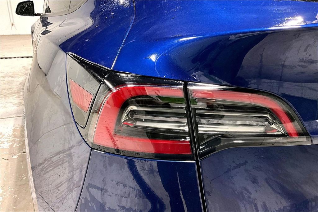 Used 2024 Tesla Model Y Long Range AWD/4WD image 36