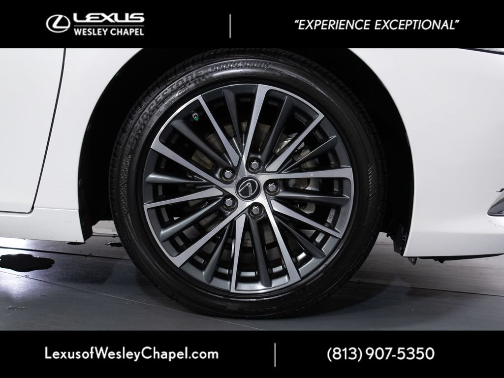 Used 2023 Lexus ES 250 w/ Premium Package AWD/4WD image 3