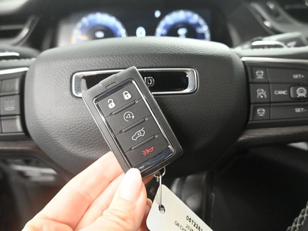 New 2026 Jeep Grand Cherokee Altitude AWD/4WD image 28