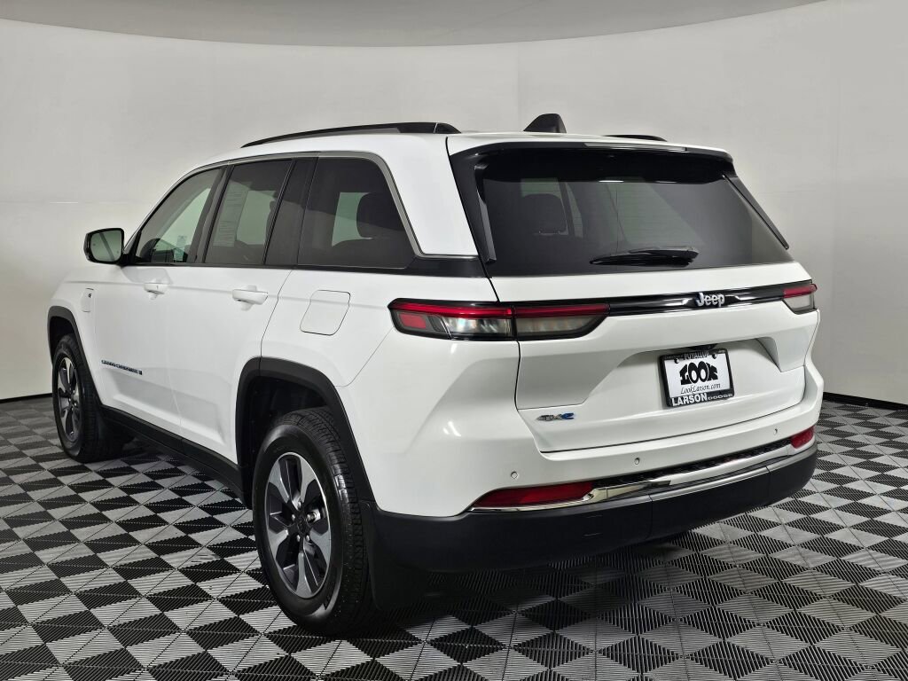 Used 2022 Jeep Grand Cherokee Limited 4xe w/ MOPAR Finishing Package image 5