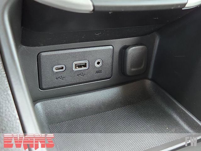 Used 2023 GMC Terrain SLE w/ Driver Convenience Package image 11