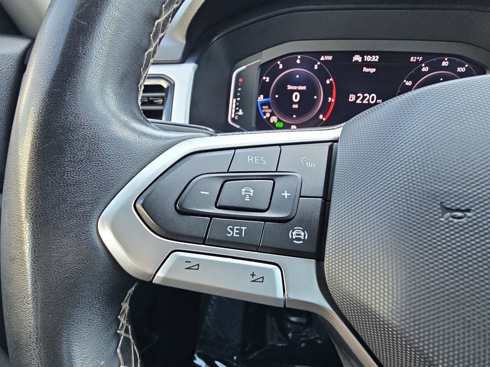 Used 2023 Volkswagen Atlas SE FWD image 19