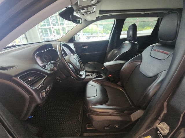Used 2021 Jeep Cherokee Trailhawk w/ Sun, Sound & Nav Group AWD/4WD image 20