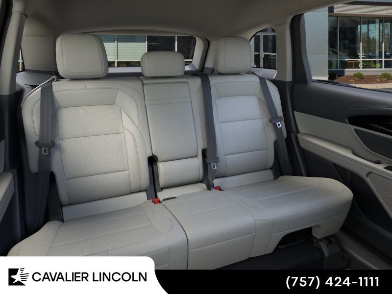Used 2026 Lincoln Nautilus Premier AWD/4WD image 11