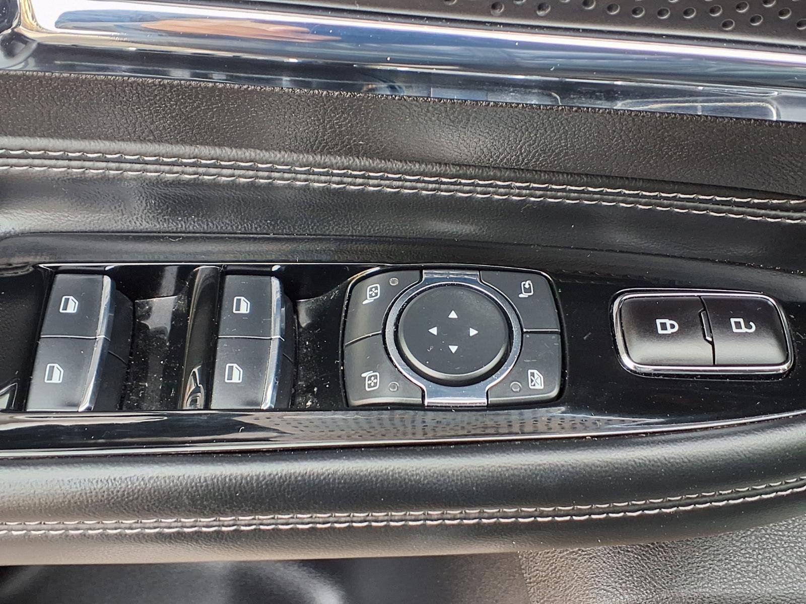 Certified 2023 Lincoln Corsair AWD image 16