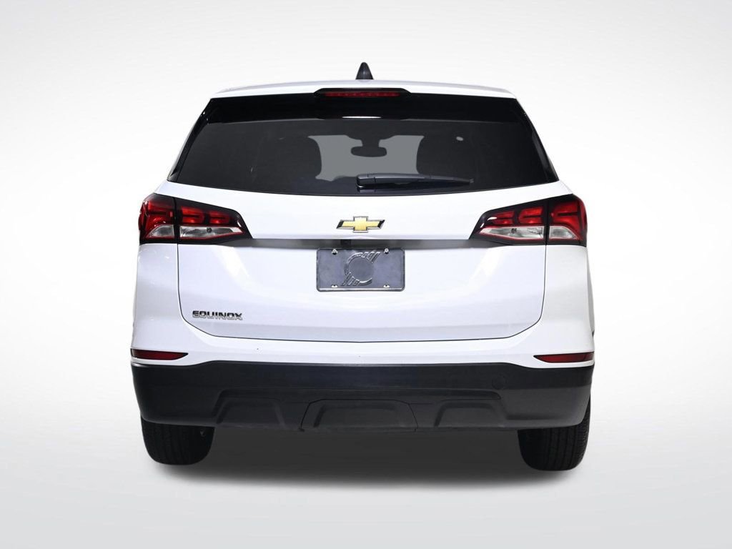 Used 2024 Chevrolet Equinox LS w/ LS Convenience Package FWD image 4