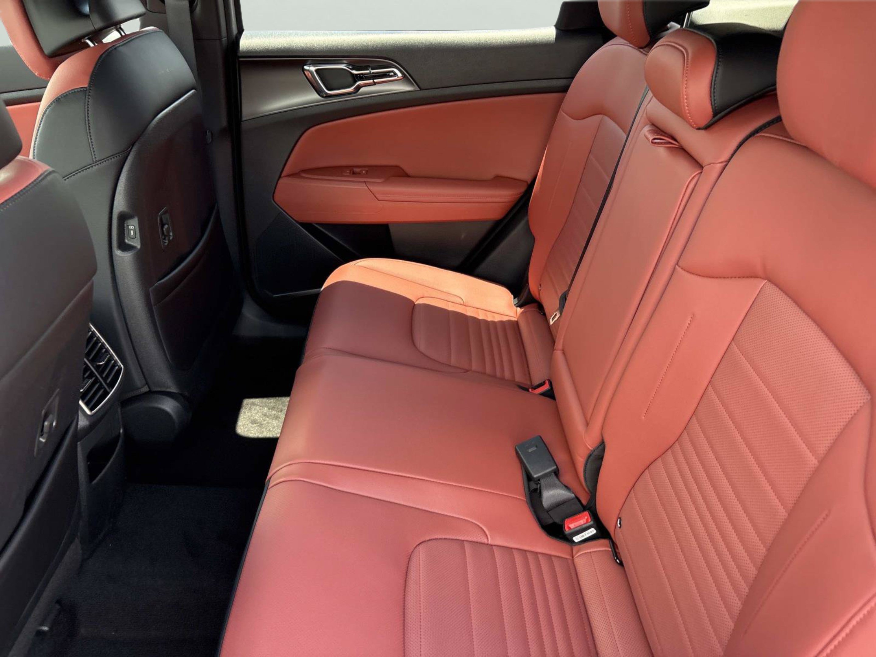 New 2027 Kia Sportage SX Prestige AWD/4WD image 18