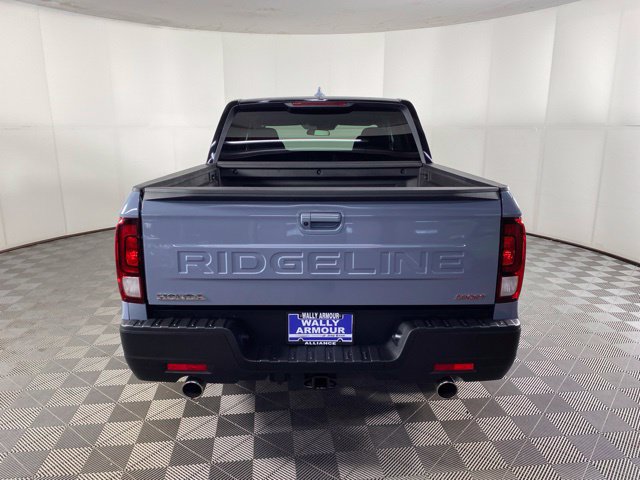Used 2025 Honda Ridgeline Sport image 6