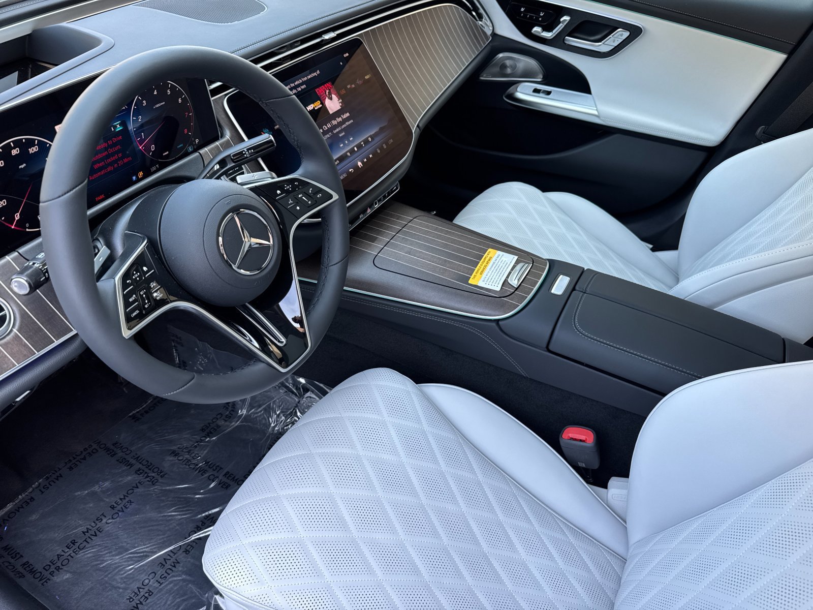 New 2026 Mercedes-Benz E 350 4MATIC Sedan image 9
