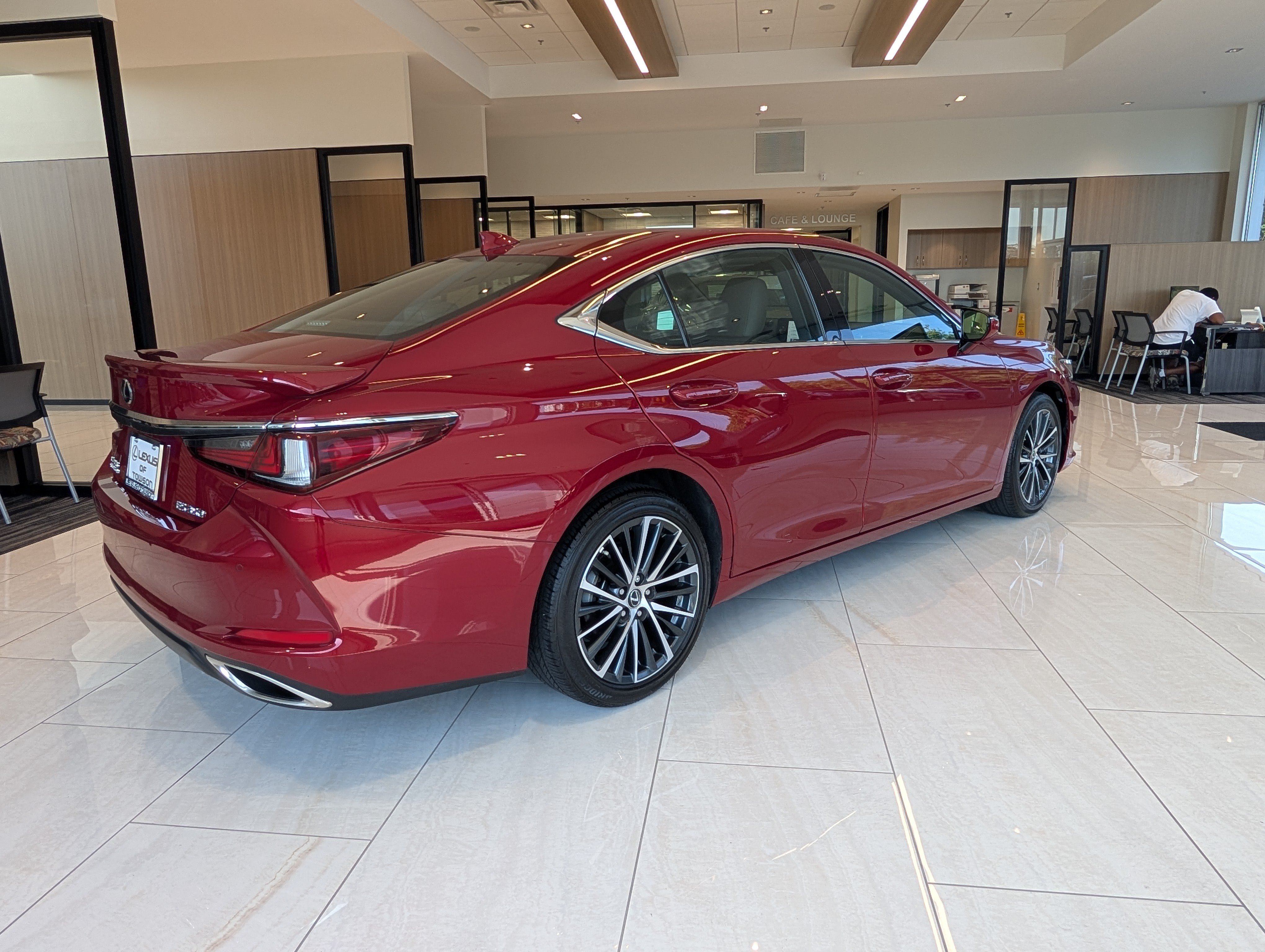 Certified 2025 Lexus ES 350 w/ Premium Package FWD image 3