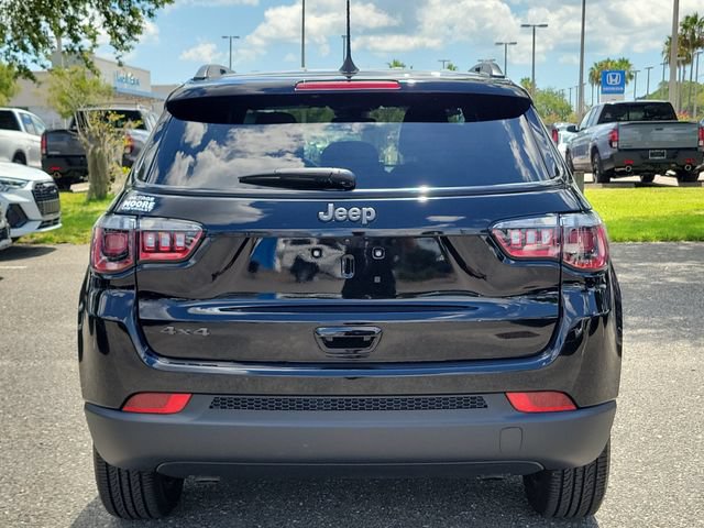 Used 2026 Jeep Compass Latitude AWD/4WD image 9