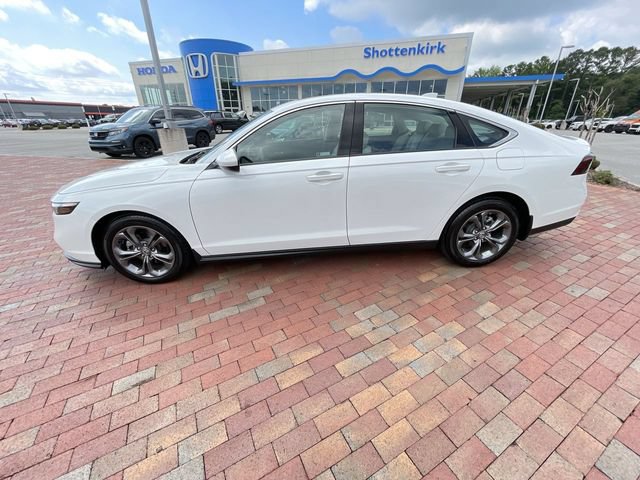 Certified 2024 Honda Accord EX image 28