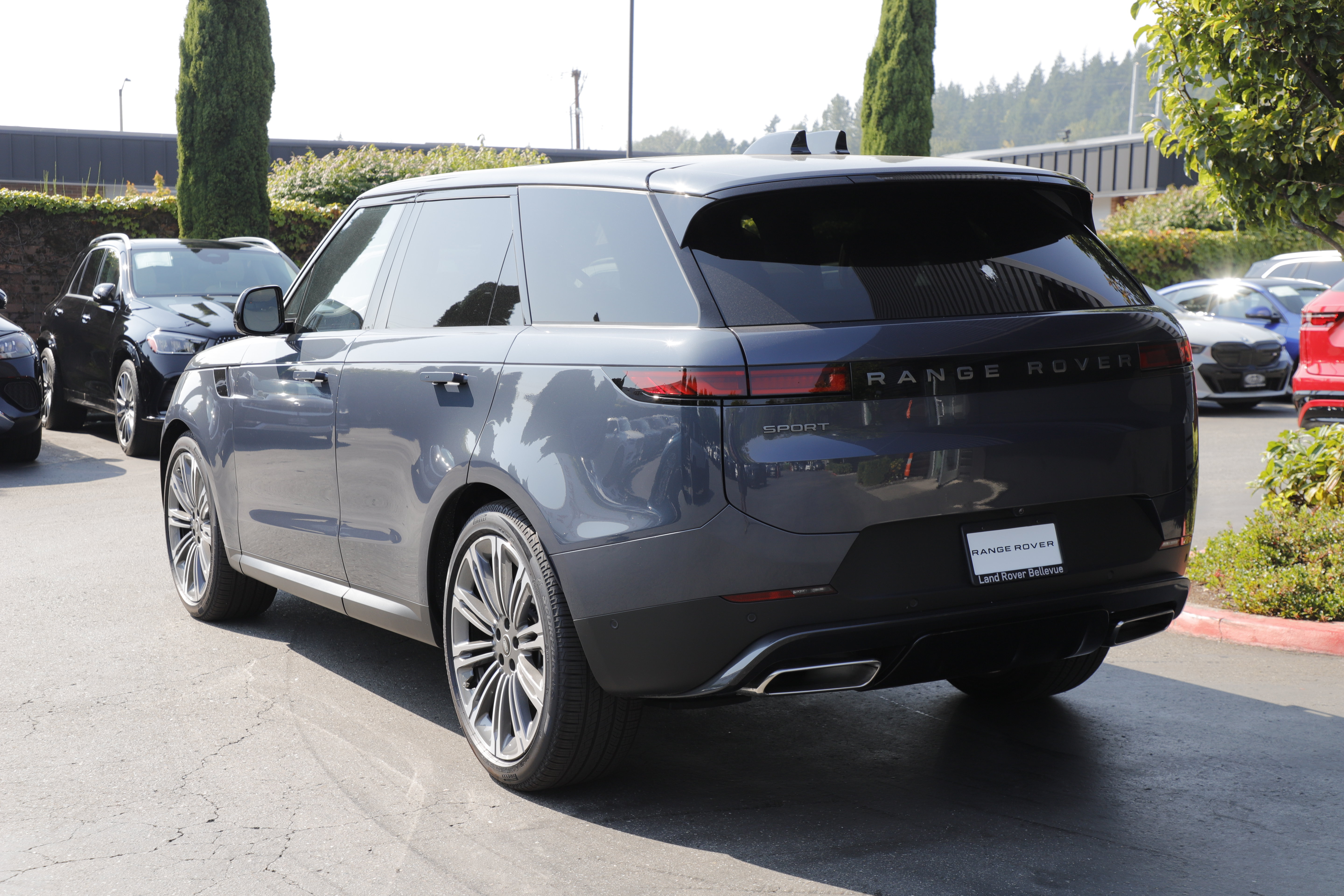 New 2025 Land Rover Range Rover Sport SE AWD/4WD image 6