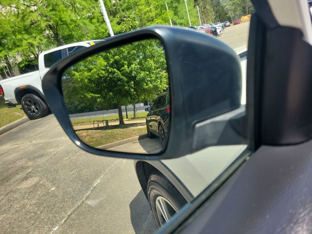 Used 2019 Nissan Rogue SV w/ Premium Package FWD image 17