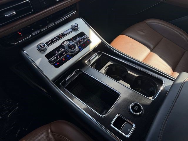 Used 2022 Lincoln Aviator Reserve w/ Equipment Group 201A RWD image 24