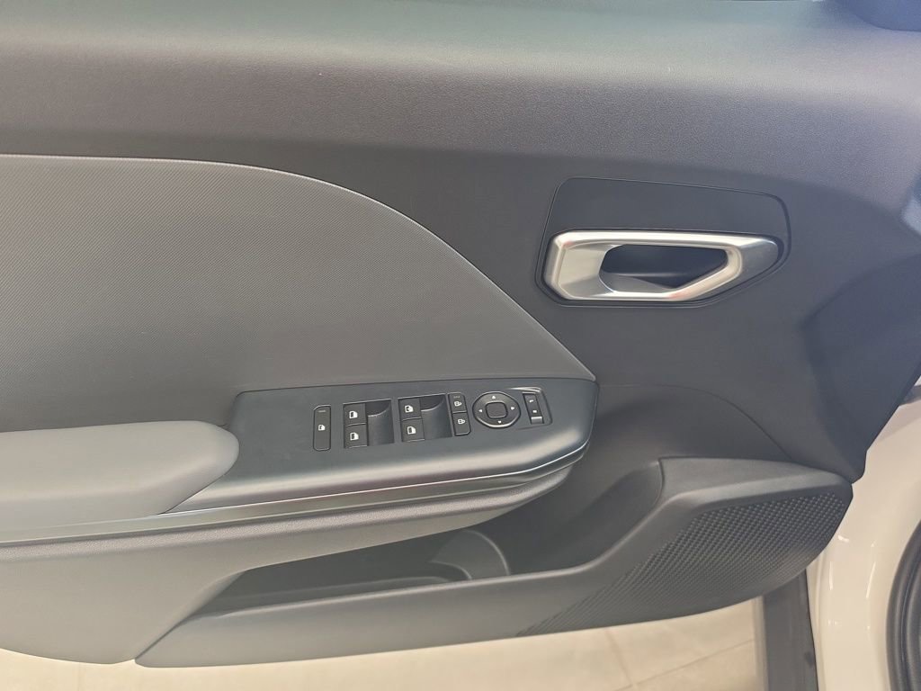 Certified 2025 Kia K4 LXS image 16