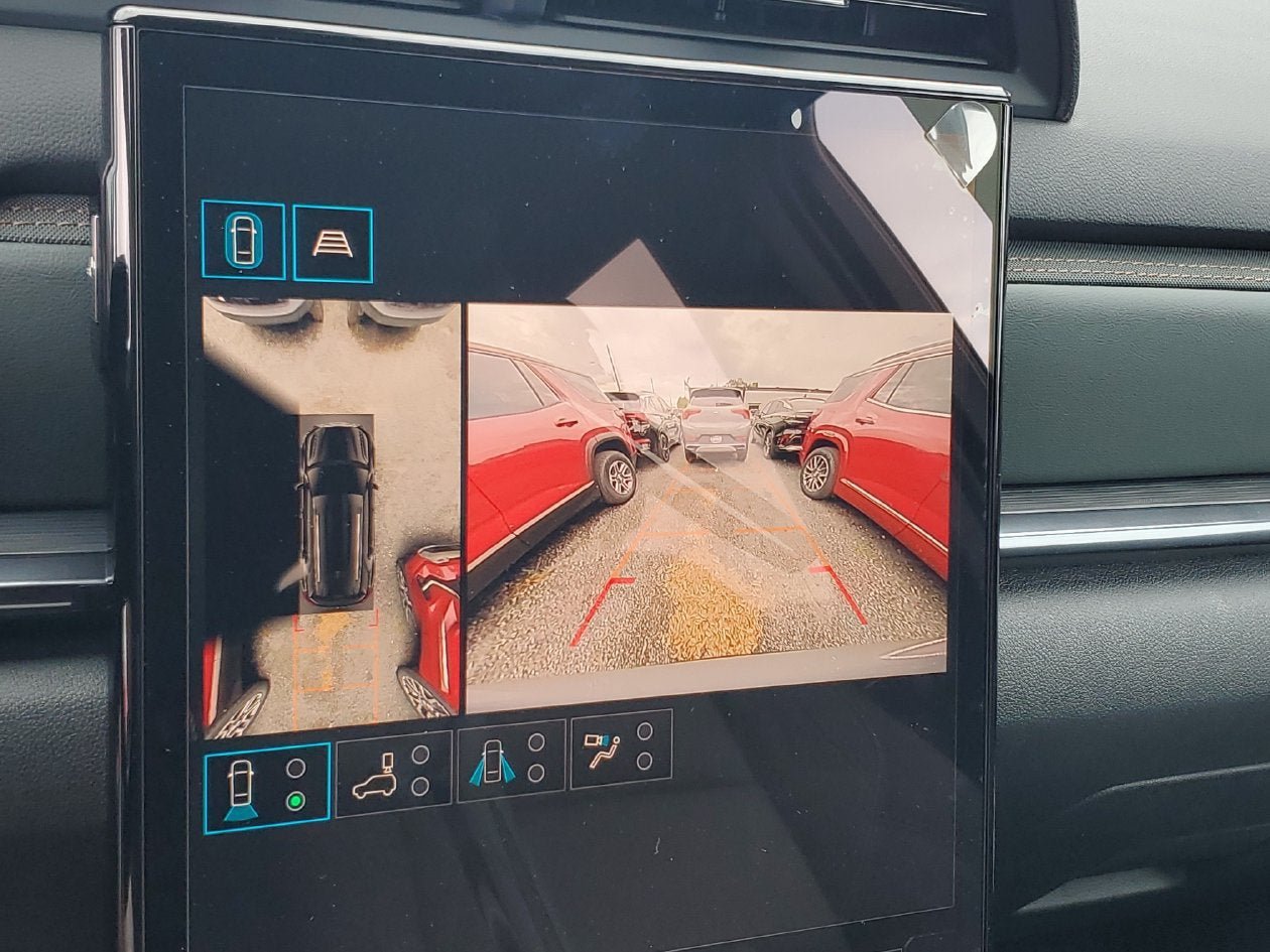 New 2027 GMC Terrain AT4 w/ Technology Package II AWD/4WD image 22