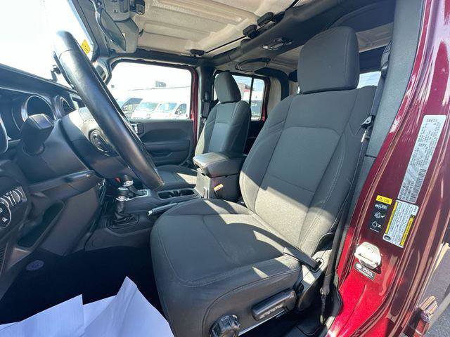 Certified 2022 Jeep Gladiator Sport AWD/4WD image 13