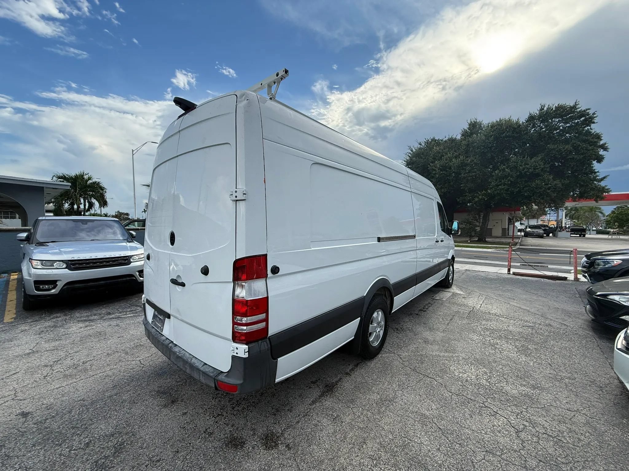Used 2014 Mercedes-Benz Sprinter 2500 w/ Active Safety Plus Package image 5