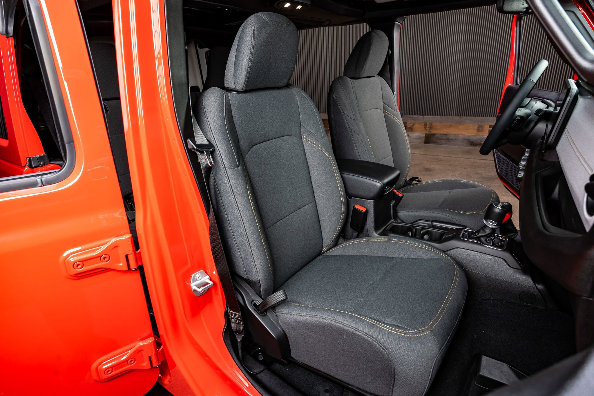 Used 2025 Jeep Wrangler Sport S image 31