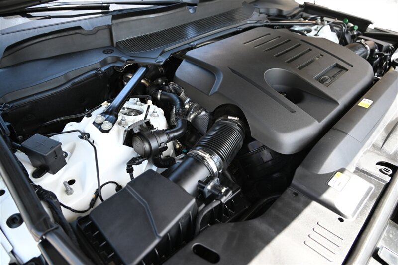 Used 2020 Land Rover Range Rover Sport SE AWD/4WD image 14