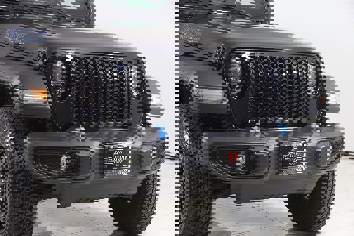 Used 2023 Jeep Wrangler Unlimited w/ Cold Weather Group image 34