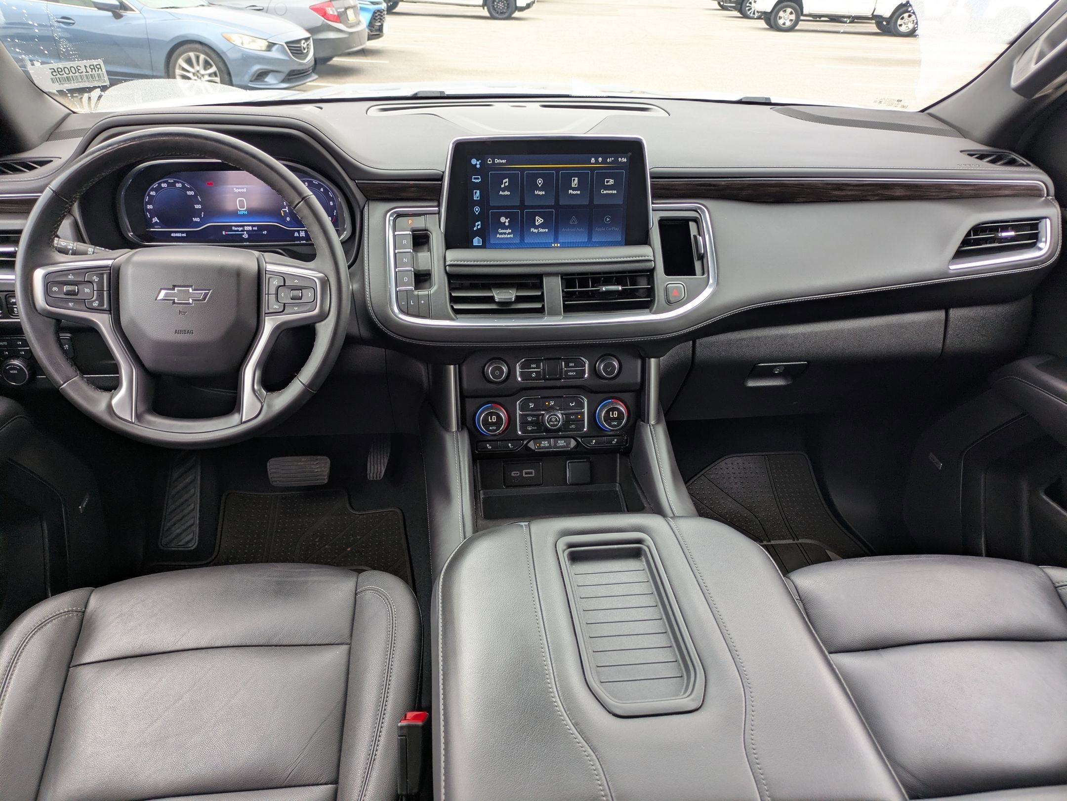 Certified 2024 Chevrolet Suburban Z71 w/ Luxury Package image 15