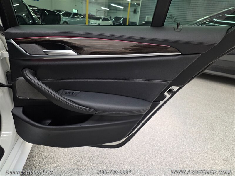 Used 2018 BMW 540i RWD image 21